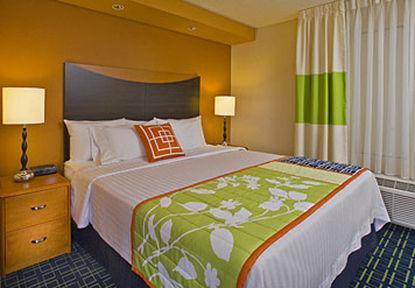 Fairfield Inn & Suites Redding Oda fotoğraf